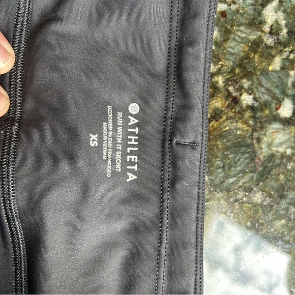 Athleta Run With It Skort. Black. Like new. Running. Active. Back pocket. XS - Picture 13 of 13